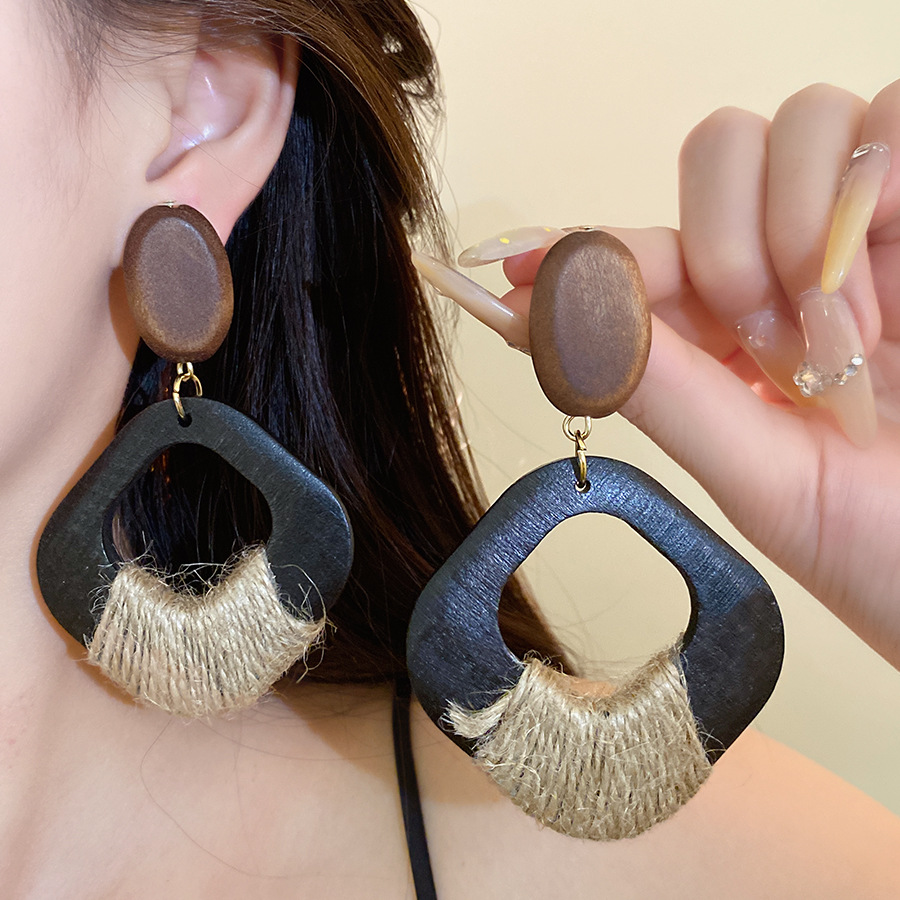 Ethnic Style Hollow Out Square - Woodworking Women 评论和价格